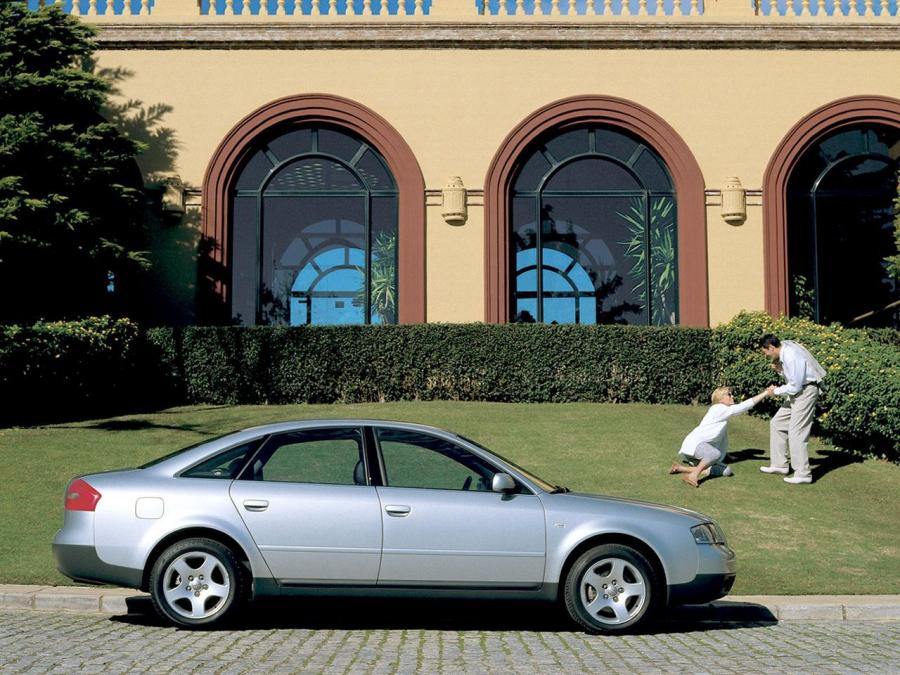  Audi A6 2.4 Sedan (4B, C5) 1997 года  (фото 5 из 13)